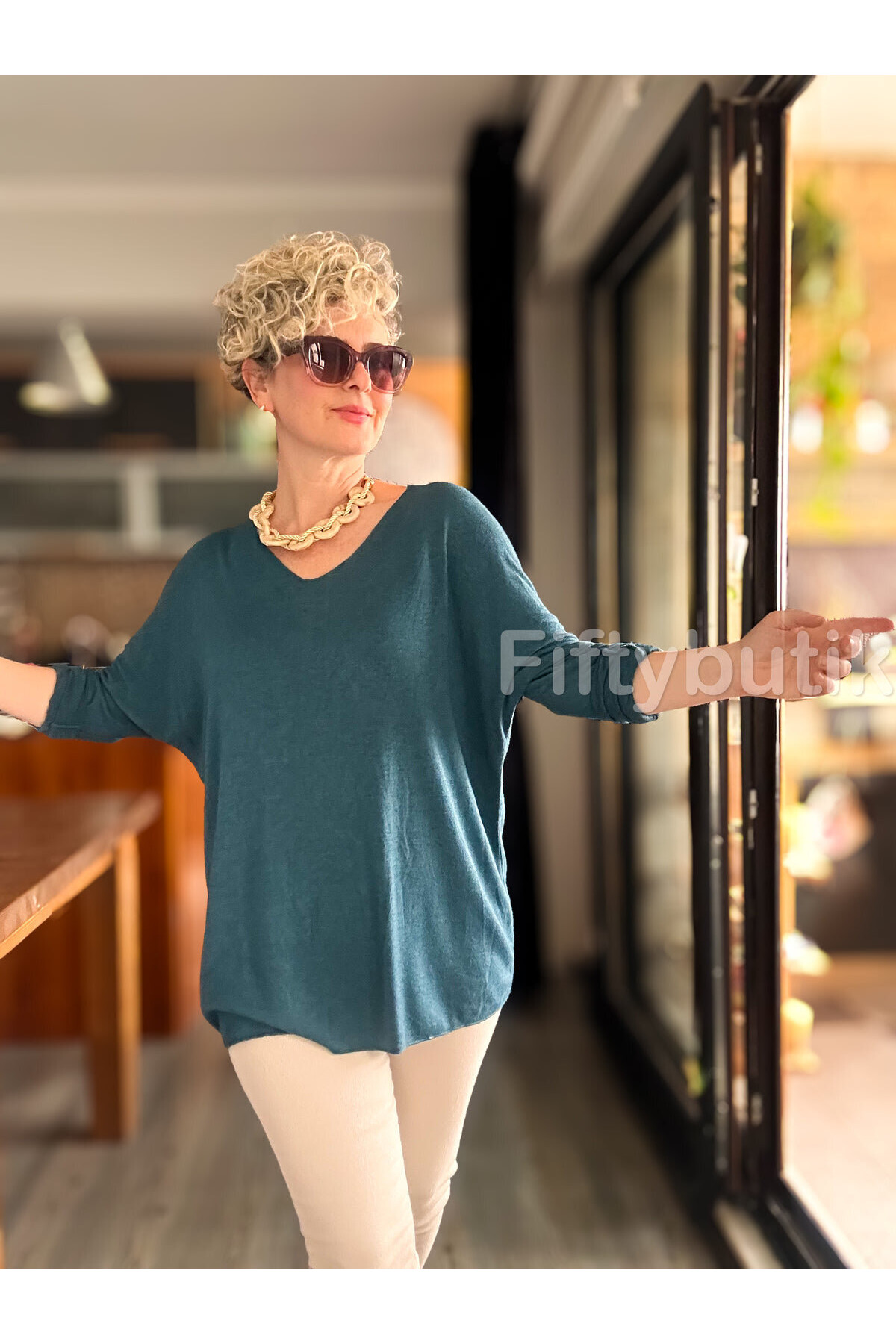 Nonna İthal V Yaka Tasarım Triko Cam Göbeği