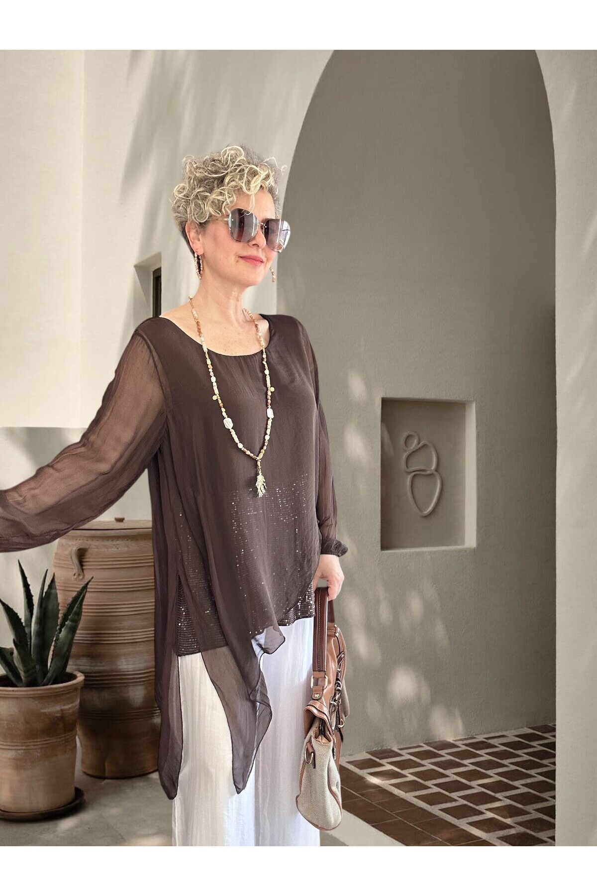 Sette Asimetrik Kesim Payetli İpek Kollu Premium Bluz Kahve