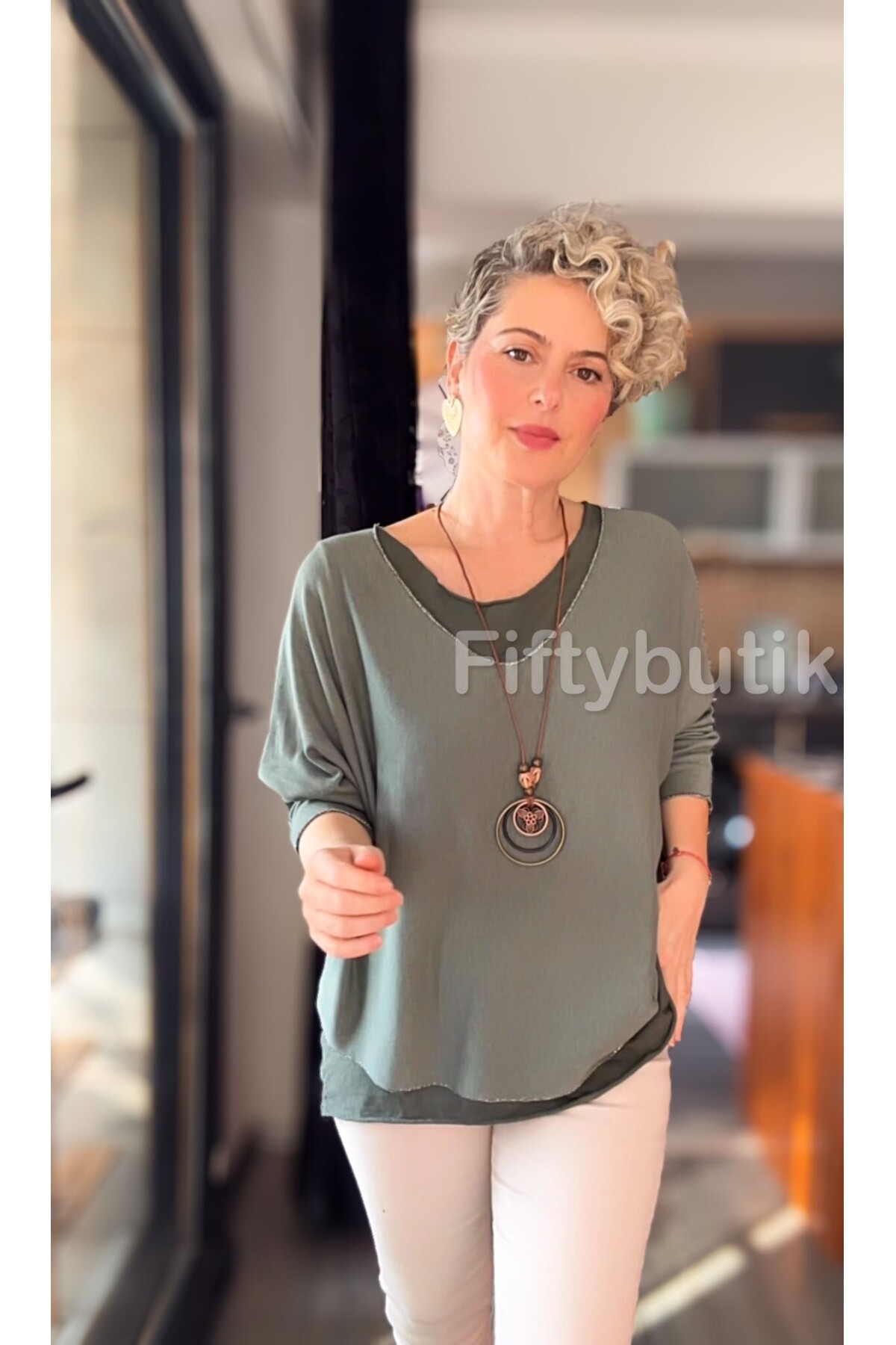 Terro İtalyan Düz Desen Kolyeli Bluz Haki