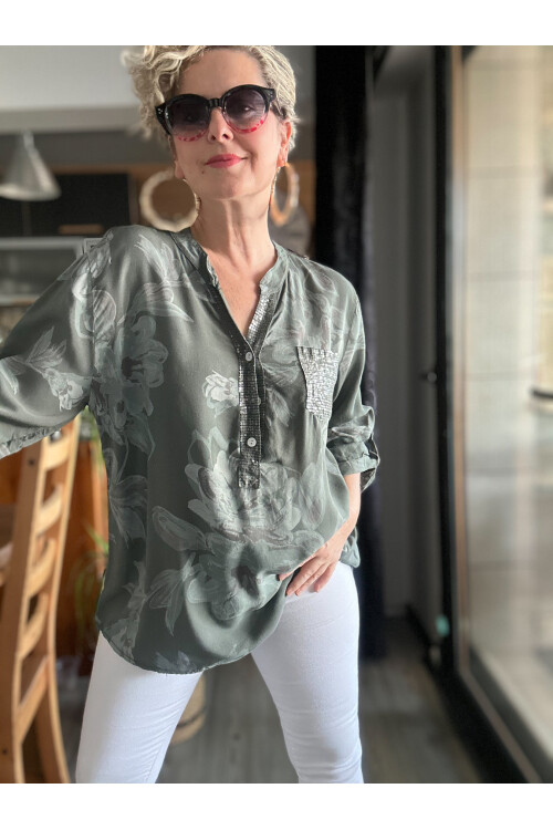 Della Manolya Desen Pul Detaylı Haki Yeşil İtalyan Gömlek