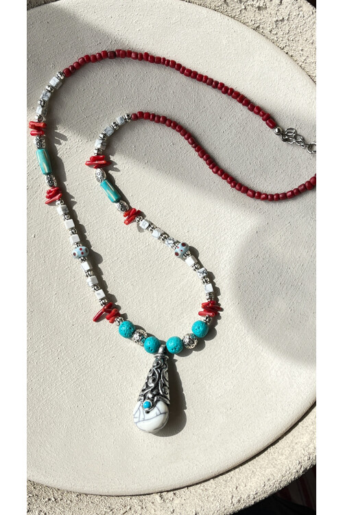 Lush Doğal Taş Etnik Kolye