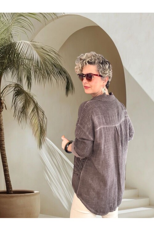 Anci İtalyan Pul Detaylı Gömlek Kahverengi