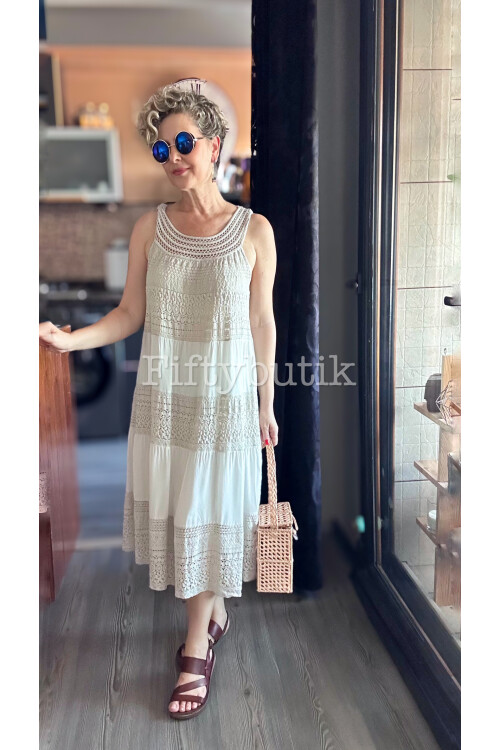 Azur İtalyan Dantel Detay Elbise Beige