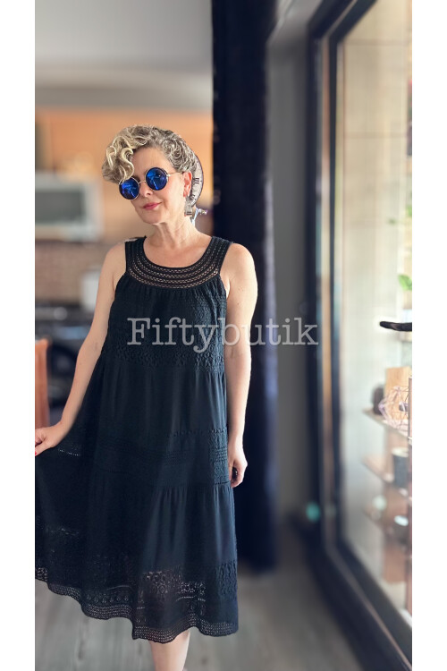 Azur İtalyan Dantel Detay Elbise Siyah