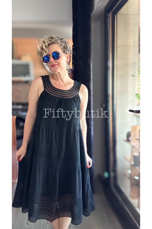 Azur İtalyan Dantel Detay Elbise Siyah