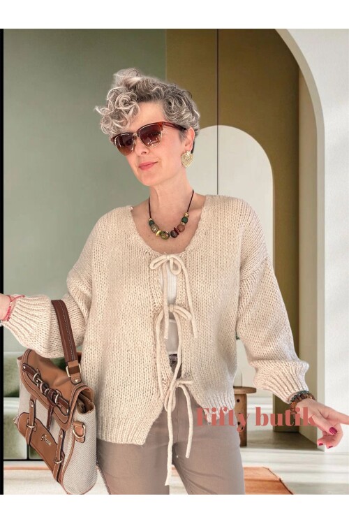 Blum Tasarım Bağcıklı Yün Hırka Ekru