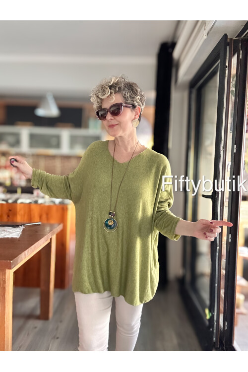 Botte İthal Kolyeli Salaş Triko Bluz Fıstık Yeşil