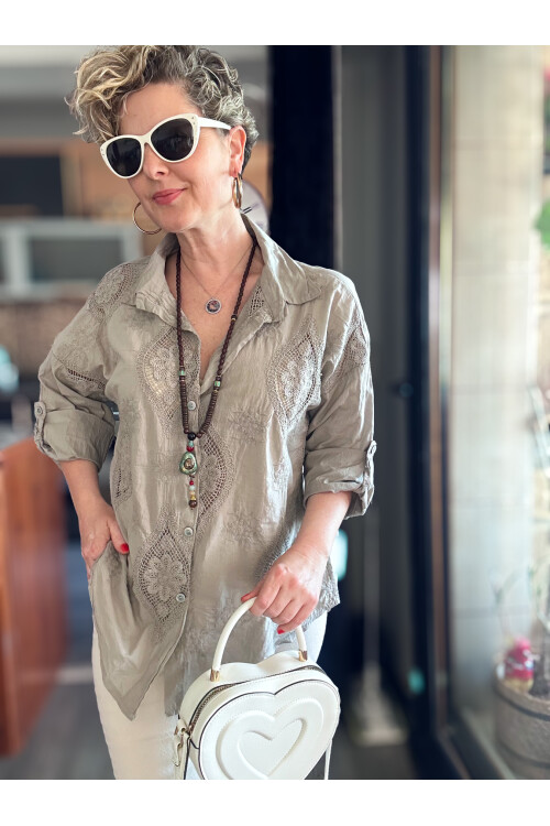 Disse İtalyan Fisto Oval Çiçek Desen Gömlek Vizon