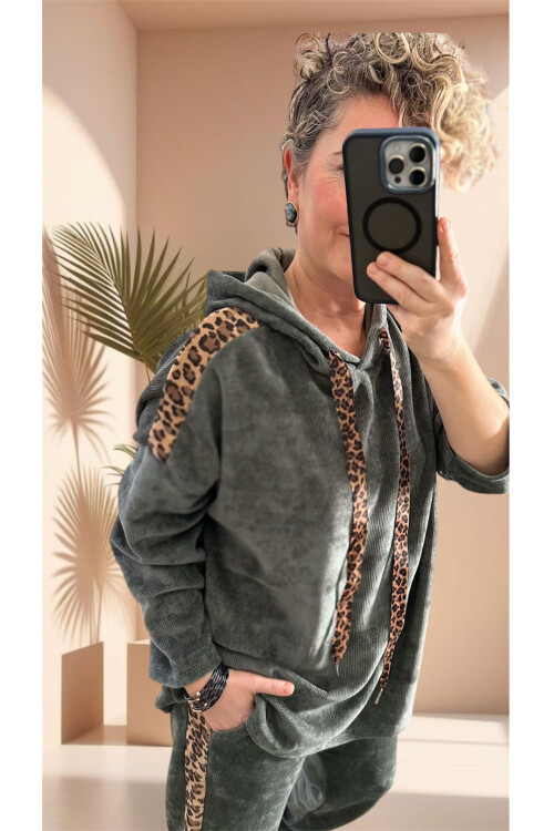 Muffin İtalyan Şönil Leopar Detay Takım Haki