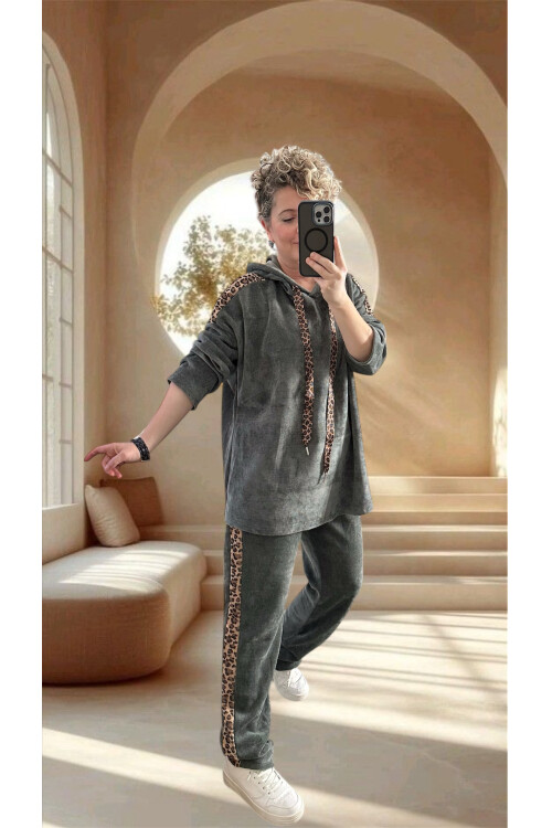 Muffin İtalyan Şönil Leopar Detay Takım Haki