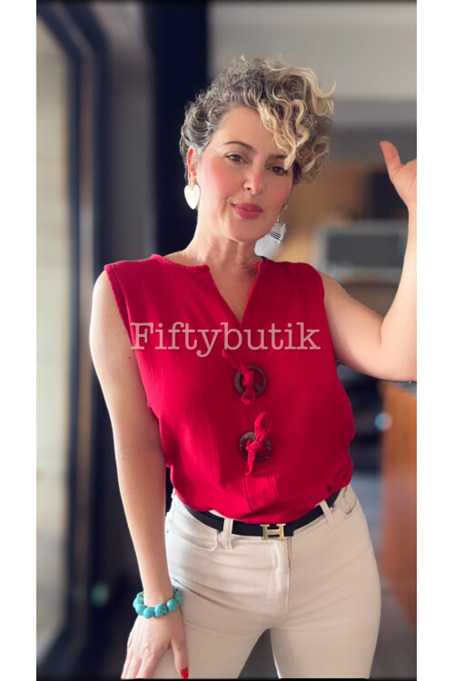 Neggi Tasarım Tokalı Bluz Kırmızı