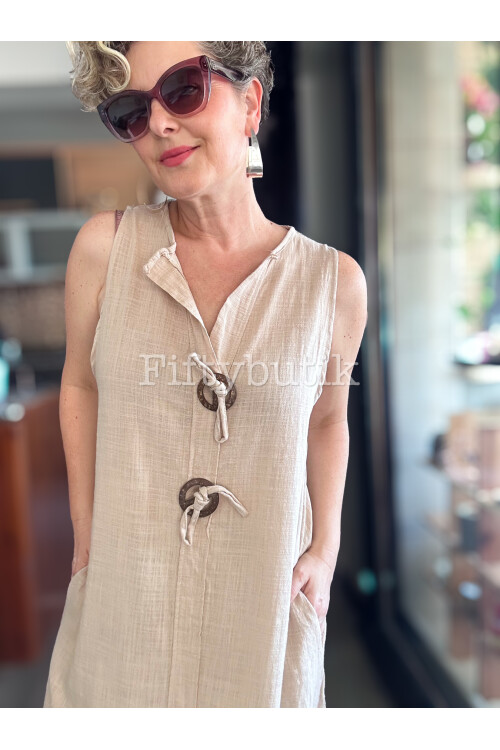 Ronni Tasarım Düğme Detay Kolsuz Elbise Beige