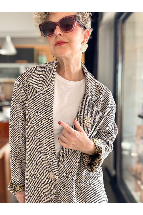 Tigre Çizgili Broşlu Leopar Astarlı Ceket Bej