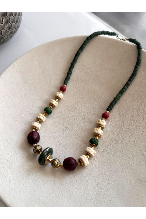 Tura Doğal Taş Etnik Kolye