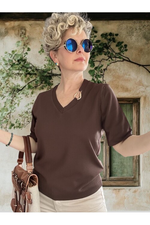 Auro Metal Toka Detaylı V Yaka Triko Bluz Kahve