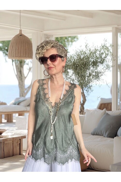 Senza Dantel Detaylı Premium Saten V Yaka Bluz Haki